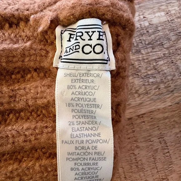Frye toque - Picture 2 of 3